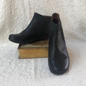 Rockport Ankle Boots Black Leather Sz 8 NWOB